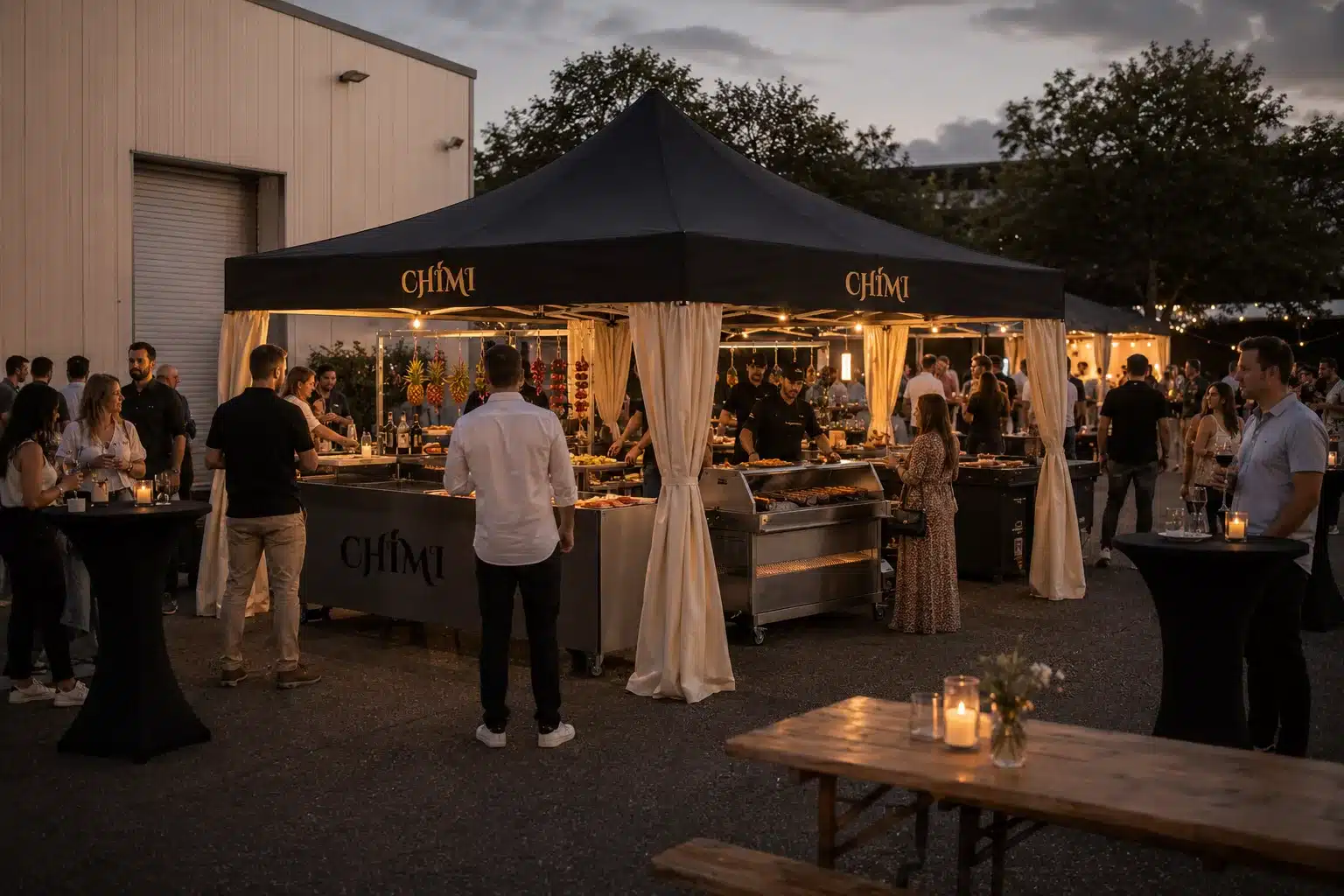 eines unserer Zeltformate für grössere Event Caterings mit Service an allen vier Seiten
