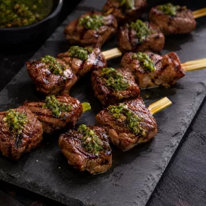 Rindfleischspiesse vom Grill als Fingerfood zum Start im Grill Catering von chimigrillt.de