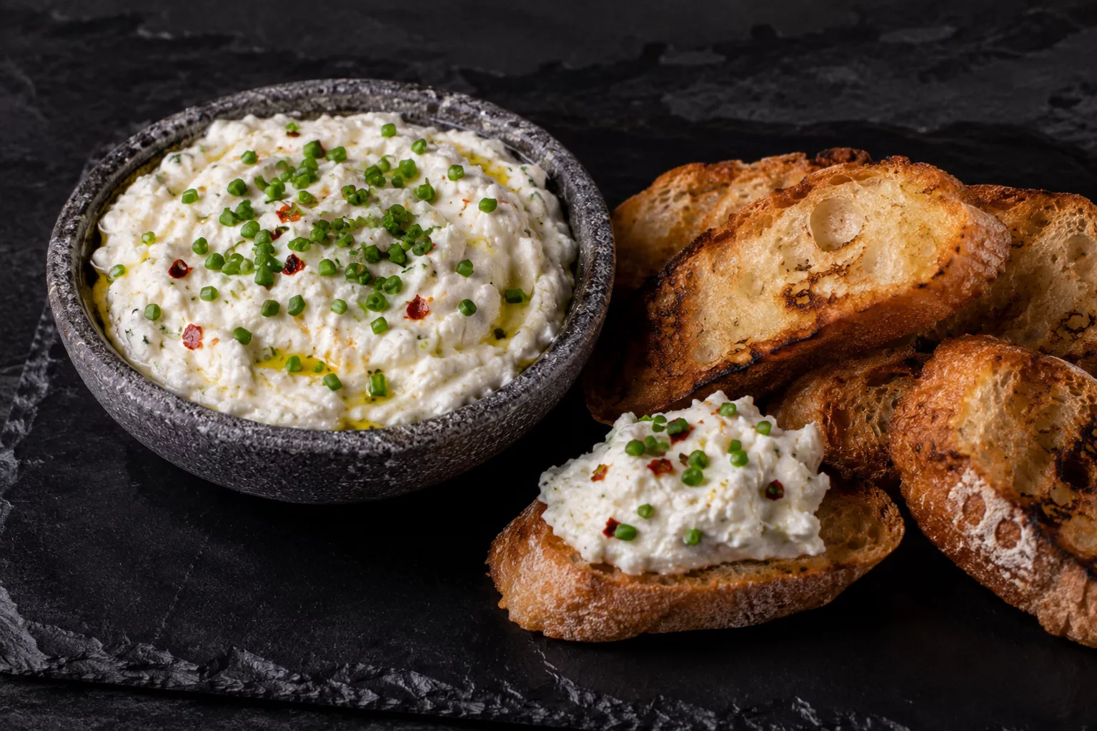Gerösteter Knoblauch Frischkäse Dip